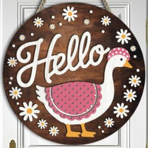 "Hello" Round Sign Project with a Goose and Daisies